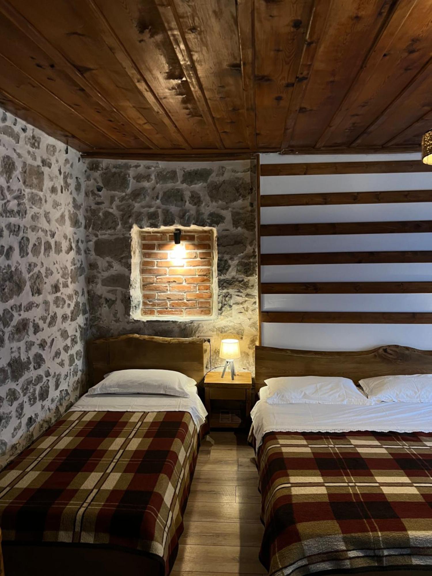 Molla Guest House Theth Exterior photo