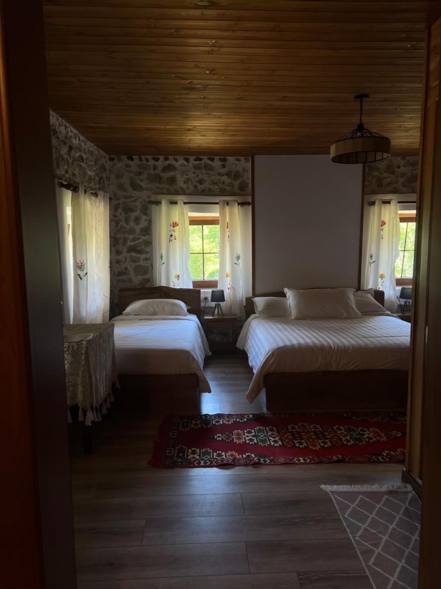 Molla Guest House Theth Exterior photo